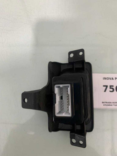 Entrada Auxiliar E Usb Hyundai Tucson 2015 Preto - Imagem 2