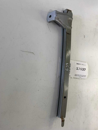 Trilho Guia Vidro Dianteiro Direito Toyota Corolla 2015 A 19 Prateado