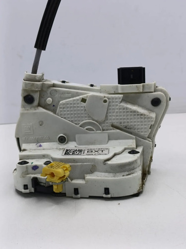 Fechadura Porta Traseira Esquerda Gm Onix 2025 26376709