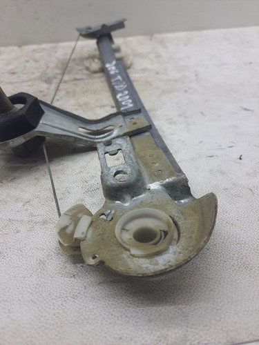 Maquina De Vidro Manual Peugeot 206 2001 Traseira Direita  - Imagem 6