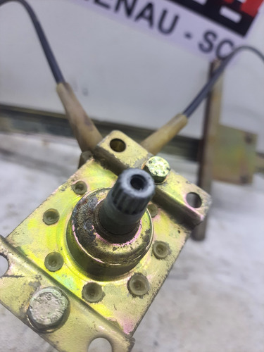 Maquina De Vidro Manual Parati Quadrada 94 Dianteira Esquerd - Imagem 9