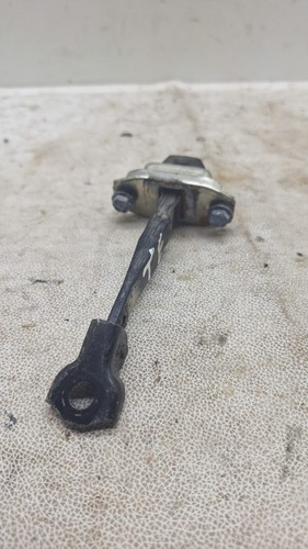 Limitador Porta Nissan March 2013 Traseiro Esq Cx31 Traseira Esquerdo Cinza - Imagem 4