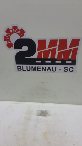 Luz Cortesia Porta Mala Chevrolet Gm Prisma 13503059