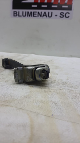 Limitador De Porta Tras Direita Gm Prisma Onix 14/19 Cx31 Traseira Direirto Preto - Imagem 2