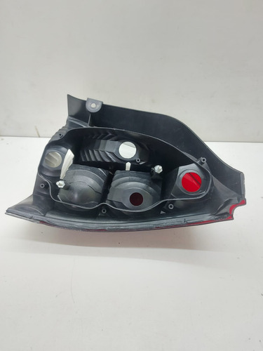 Lanterna Traseira Esquerda Palio 2004 A 2016 Paralela Esquerdo/motorista Vermelho - Imagem 3