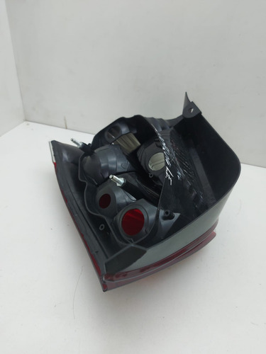 Lanterna Traseira Direita Palio 2004 A 2016 Fumê Paralela Direito/passageiro Vermelho - Imagem 9