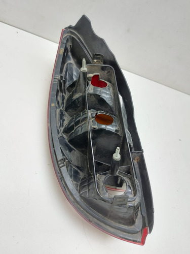 Lanterna Traseira Direita Celta 2000 A 2006 Original Gm Direito/passageiro Vermelho - Imagem 2