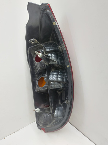 Lanterna Traseira Esquerda Celta 2000 A 2006 Original Gm Esquerdo/motorista Vermelho - Imagem 4