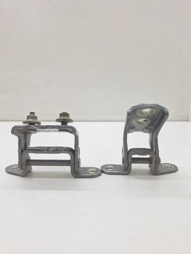 Dobradiça Porta Traseira Direita Nissan March 2013 A 2018 - Imagem 5