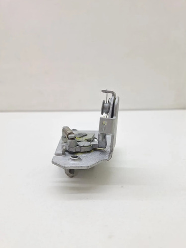 Fechadura Tampa Traseira Lado Esquerdo Saveiro 2012 A 2023 - Imagem 3