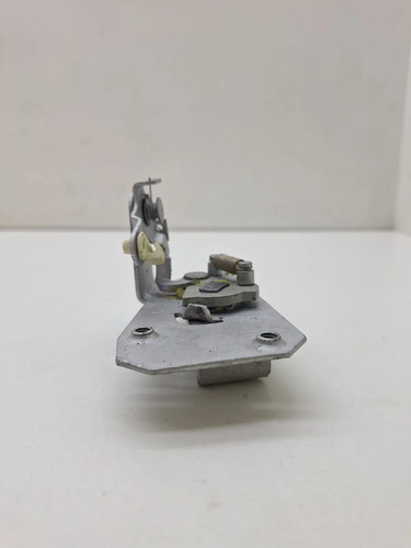 Fechadura Tampa Traseira Lado Esquerdo Saveiro 2012 A 2023 - Imagem 4