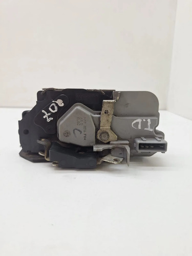 Fechadura Porta Traseira Direita Peugeot 206 2001 A 2012 - Imagem 4