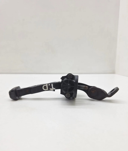 Limitador De Porta Traseira Direita Peugeot 207 2007 A 2012