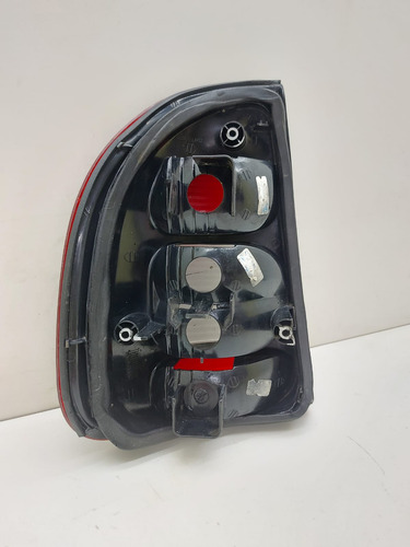 Lente Traseira Direita Corsa Classic Sedan 2000 A 2010 Vermelho - Imagem 5