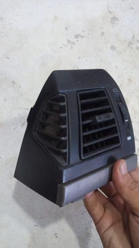Difusor De Ar Lateral Esquerdo Do Painel Fiat Idea 13/16