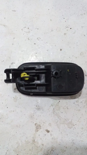 Maçaneta Interna L.d Fiat Uno Vicace 2011 Em Diante Original Dianteira/traseira - Imagem 2