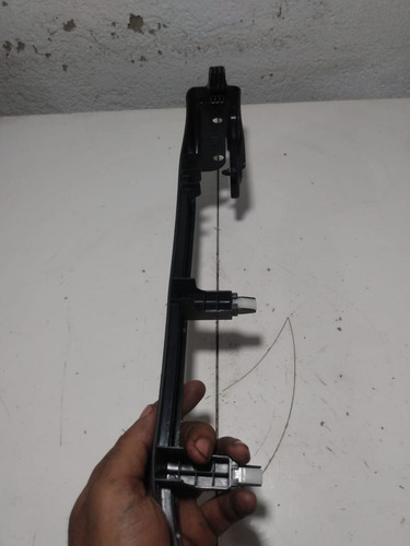 Acabamento Trilho Banco Dianteiro Esquerdo Nissan Kicks2017 - Imagem 2