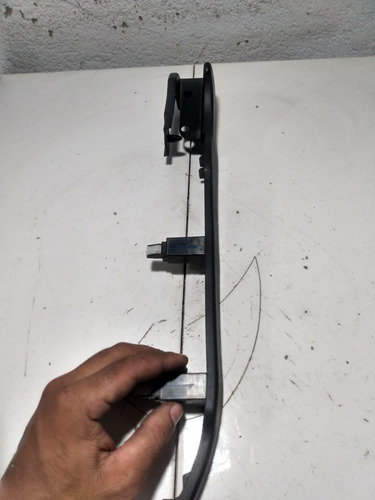 Acabamento Trilho Banco Dianteiro Esquerdo Nissan Kicks2017 - Imagem 7