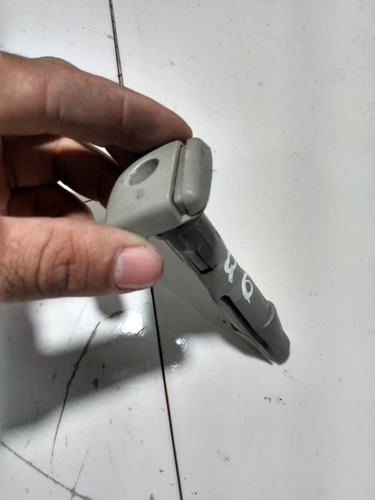 Guia Encosto Cabeça Dianteiro Chery Qq 2012 Com Trava/destra Bege