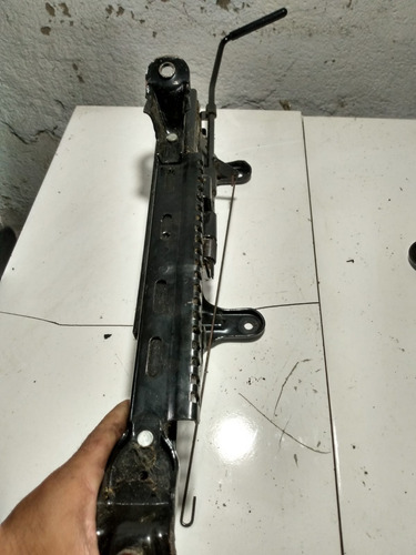 Trilho Esquerdo Do Banco Passageiro Direito Chery Qq 2012 Preto - Imagem 3