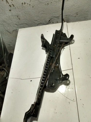 Trilho Esquerdo Do Banco Passageiro Direito Chery Qq 2012 Preto - Imagem 5