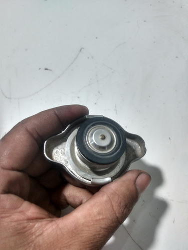 Tampa Do Radiador Da Kia Bongo/hr 2.5 2008 A 2012 - Imagem 3