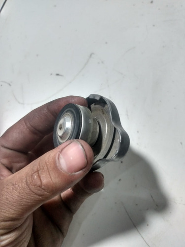 Tampa Do Radiador Da Kia Bongo/hr 2.5 2008 A 2012 - Imagem 4