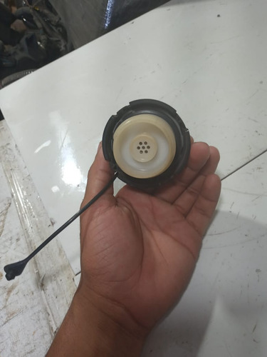 Tampa Gargalo Gasolina Portinhola Mitsubishi Asx 2011 A 2015 - Imagem 3