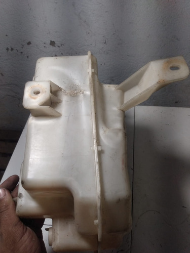 Reservatório Água Parabrisa Mitsubishi Outlander 2016/2020 - Imagem 4