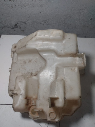 Reservatório Água Parabrisa Mitsubishi Outlander 2016/2020 - Imagem 6