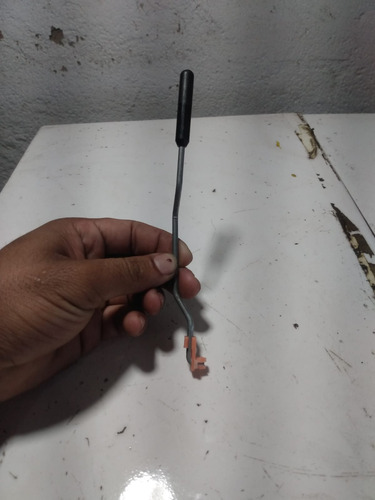 Pino Trava/destrava Tranca Traseira Direita Hb20 2012/2017 - Imagem 2