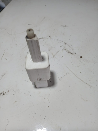 Interruptor Pedal De Freio Nissan Kicks Sv 2017 A 2019 - Imagem 3