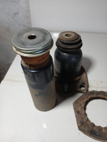 Batente Traseiro Corolla 2003 A 2008 Usado Original - Imagem 3