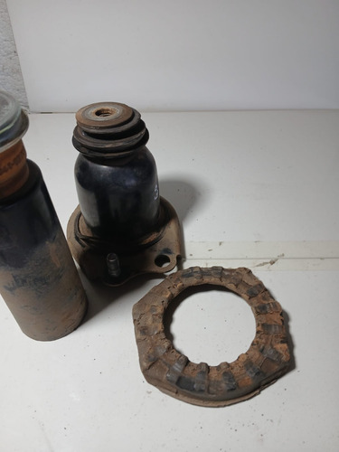 Batente Traseiro Corolla 2003 A 2008 Usado Original - Imagem 4