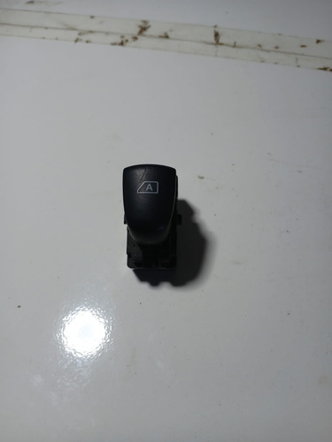 Botão Vidro Elétrico Traseiro Esquerdo Nissan Kicks 2017 - Imagem 2