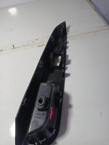 Moldura Do Botão  Puxador Porta Traseira Esquerda Kicks 2017 - Imagem 8