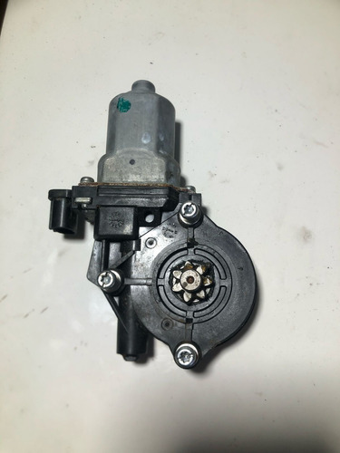 Motor Maquina Vidro Tras/direita Versa 2016 A 2019 (usado) - Imagem 2