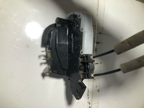 Tranca Eletrica Porta Dianteira Dir Nissan Versa 2019 - Imagem 4