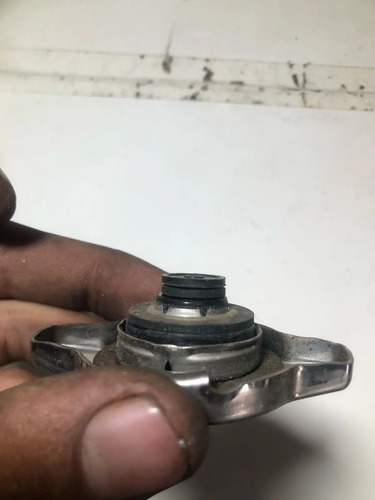 Tampa Reservatorio Radiador Toyota Corolla 2003a2012 (usado) - Imagem 4