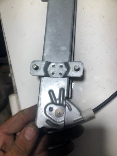 Motor Maquina Vidro Dianteira Direita Hb20 2013 A 2018 Usado - Imagem 9