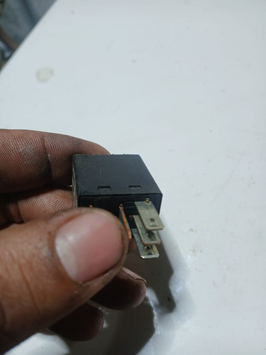 Rele Auxiliar Toyota Corolla 2003 A 2008 9008087020 (usado)