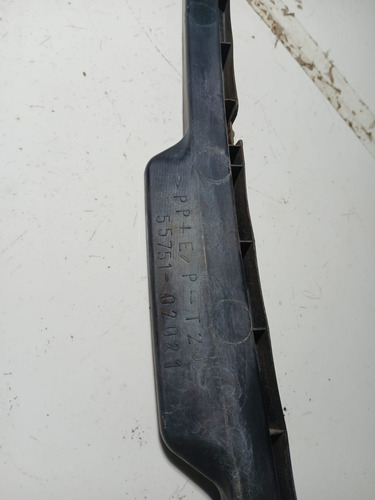 Acabamento Calha Inferior Churrasqueira Parabrisa Corolla 05 Preto - Imagem 3