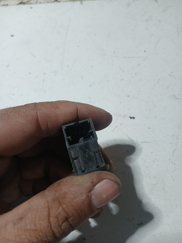 Botão Interruptor Alarme Volkswagen Polo 2003 A 2013 (usado) Preto - Imagem 3