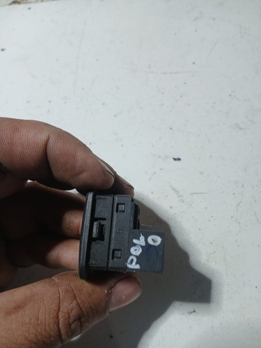 Botão Interruptor Alarme Volkswagen Polo 2003 A 2013 (usado) Preto - Imagem 5