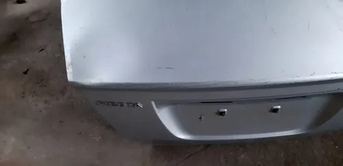 Tampa Traseira Ford Fiesta Sedan 2008/2012 Com Detalhe Prata