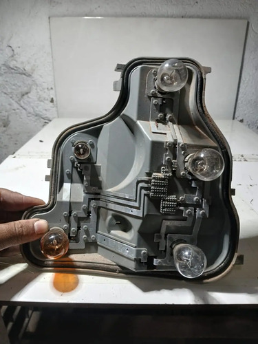 Circuito Soquete Lanterna Traseira Esquerda Vectra Sedan2009 Esquerdo/motorista Bege