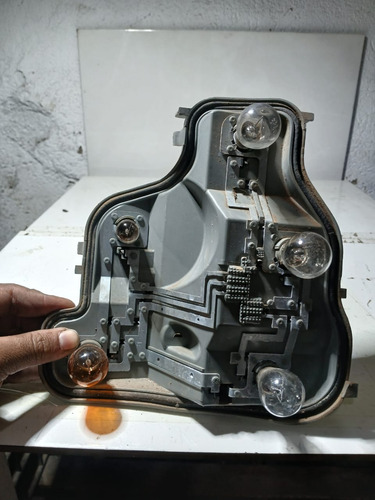 Circuito Soquete Lanterna Traseira Esquerda Vectra Sedan2009 Esquerdo/motorista Bege - Imagem 2