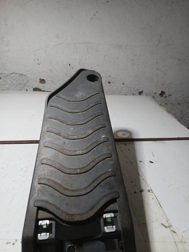 Apoio Descansa Pé Fiat Palio Grand Siena Strada 2016  Usado Cinza