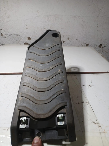 Apoio Descansa Pé Fiat Palio Grand Siena Strada 2016  Usado Cinza - Imagem 5