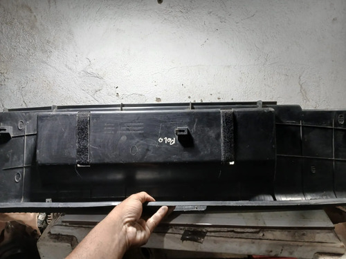 Soleira Porta Malas Polo Sedan 2004 A 2008 Original Preto - Imagem 4